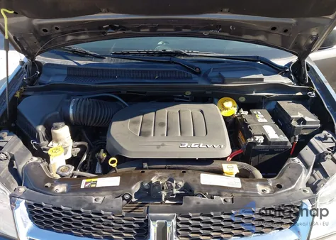 2018 Dodge Grand Caravan Sxt z USA, uszkodzony, nr VIN 2C4RDGCG0JR360955